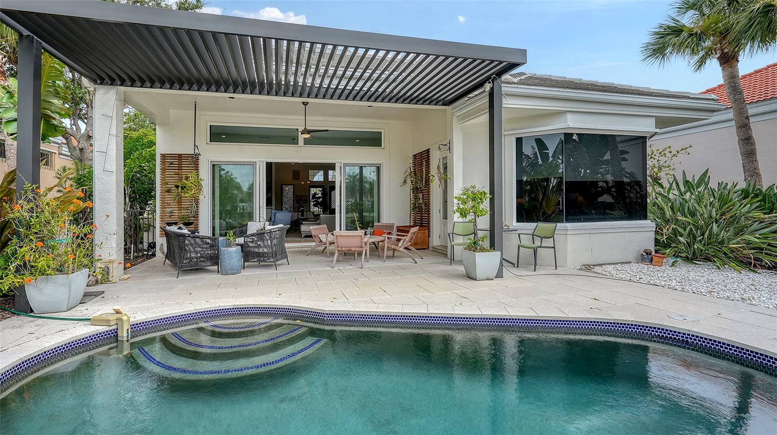 QUEENS HARBOUR - Residential