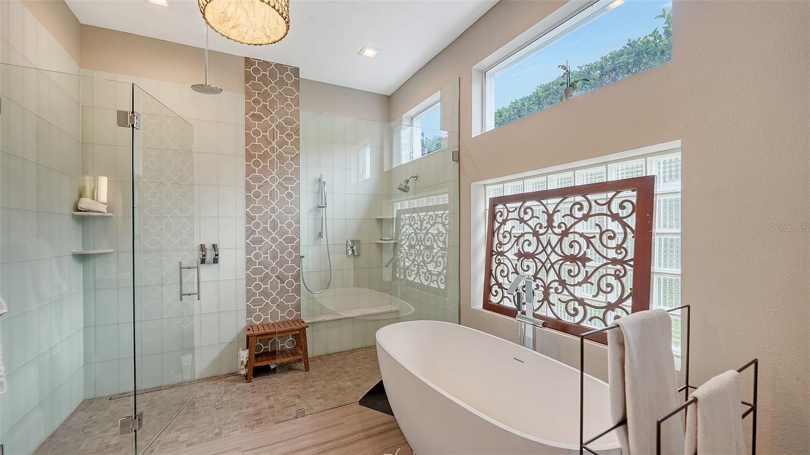 QUEENS HARBOUR - Residential