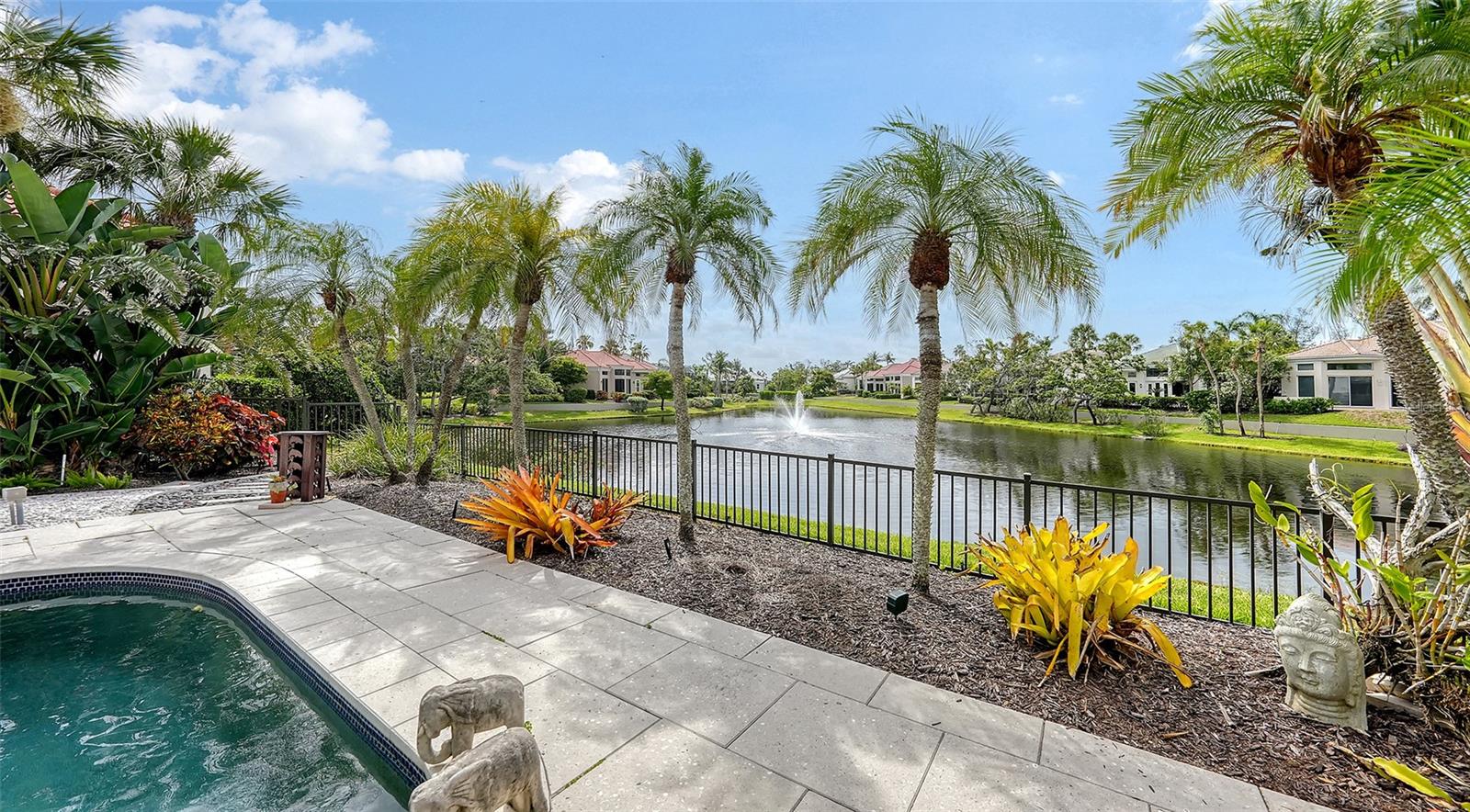 QUEENS HARBOUR - Residential