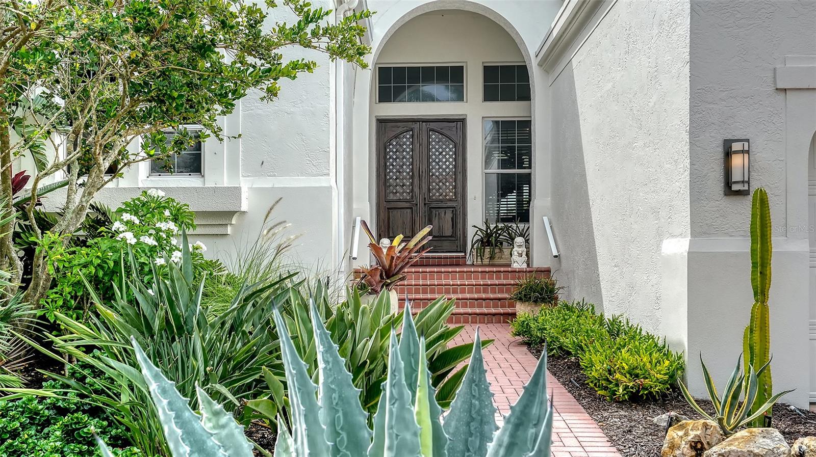 QUEENS HARBOUR - Residential