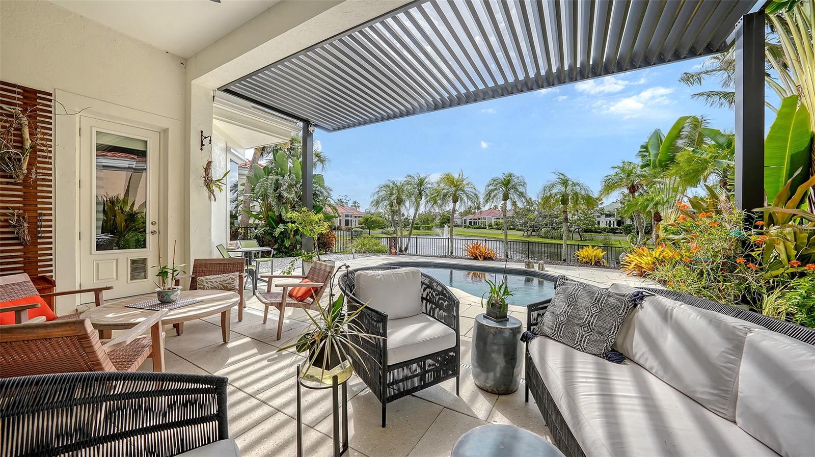 QUEENS HARBOUR - Residential