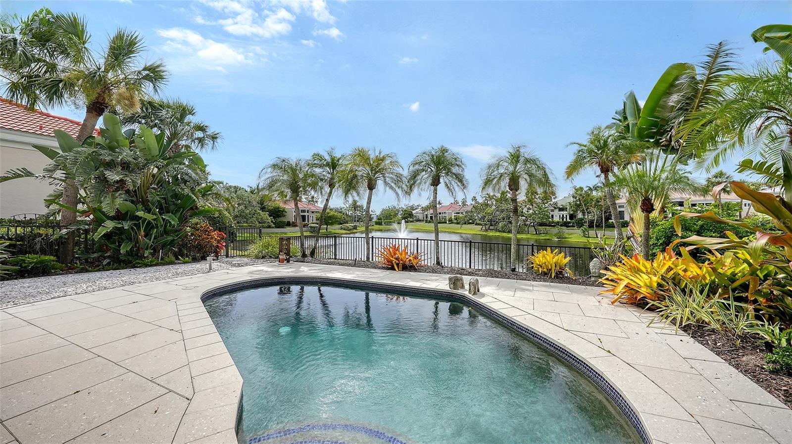 QUEENS HARBOUR - Residential