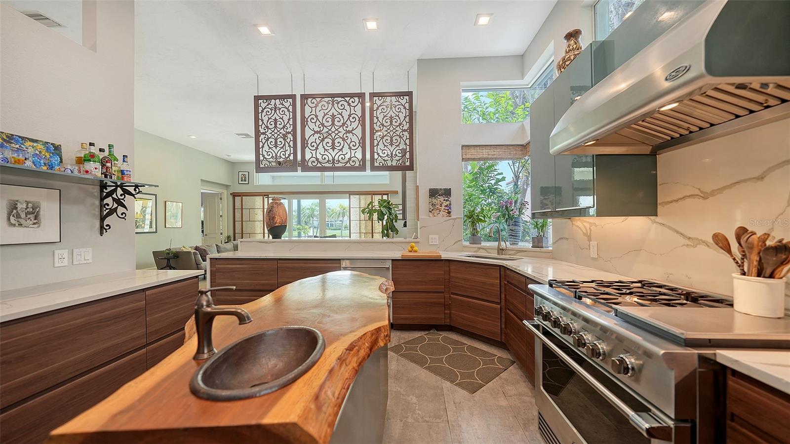 QUEENS HARBOUR - Residential