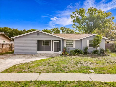 Photo of 15525 Bedford Circle E, Clearwater, FL 33764 (MLS # TB8486920)