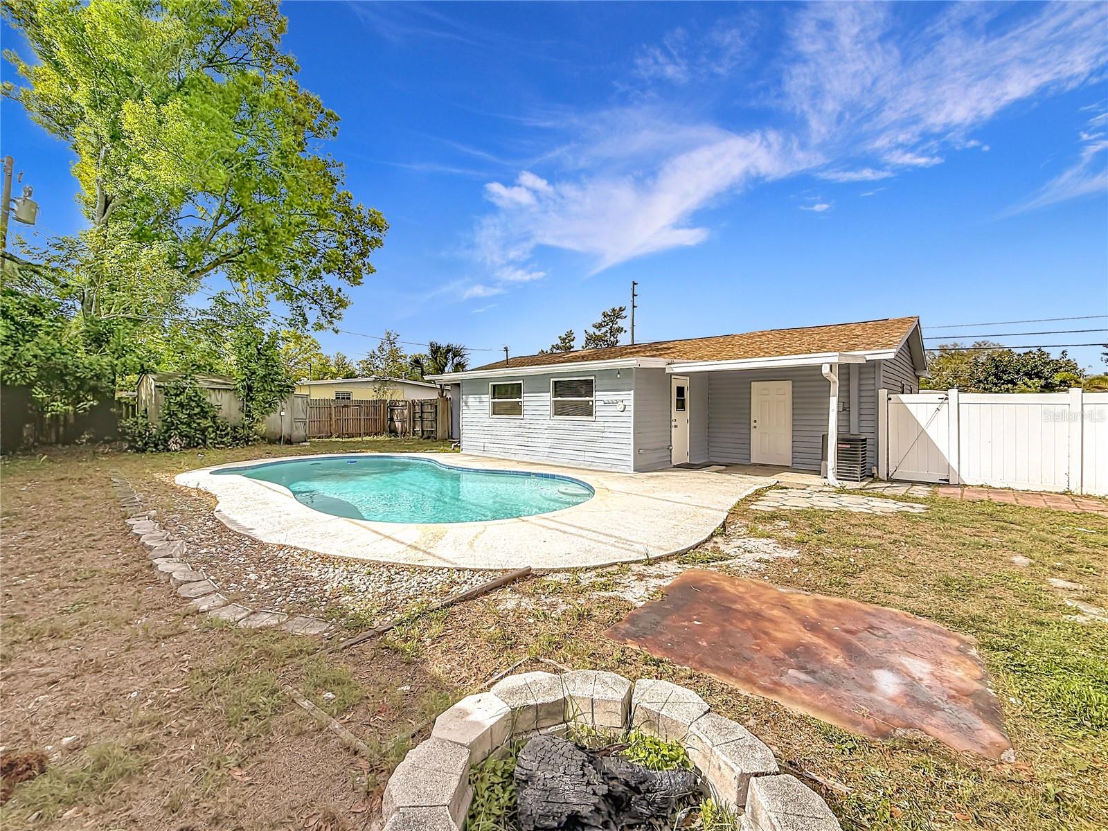 NEWPORT UNIT 1 - Residential