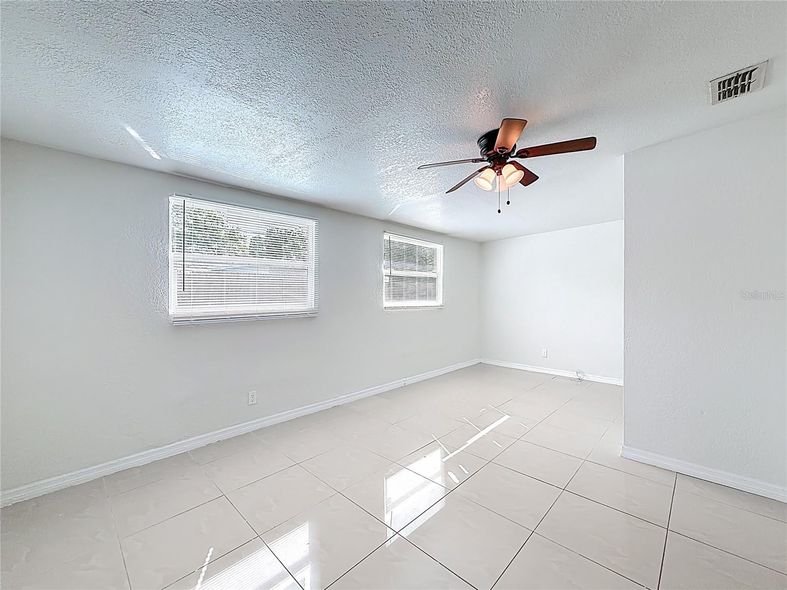 NEWPORT UNIT 1 - Residential