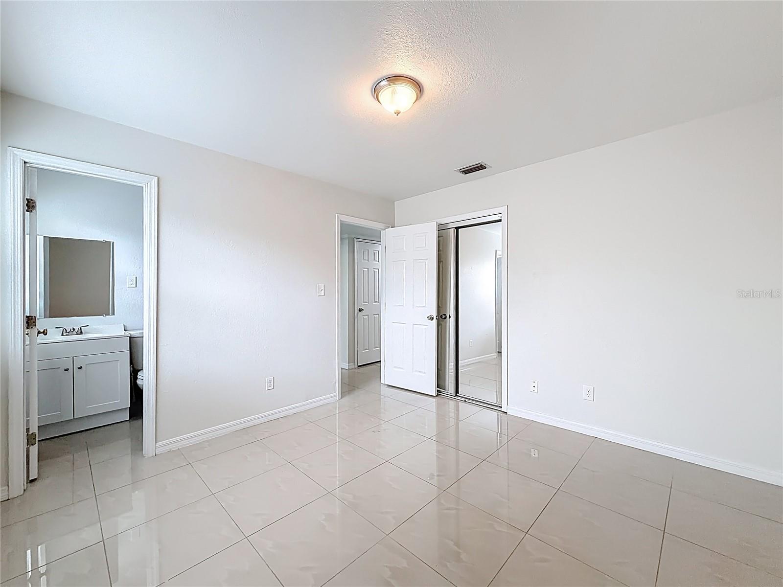 NEWPORT UNIT 1 - Residential