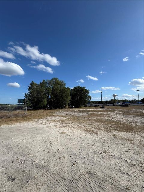 Tiny photo for 2628 Us-441/27, Fruitland Park, FL 34731 (MLS # G5097832)