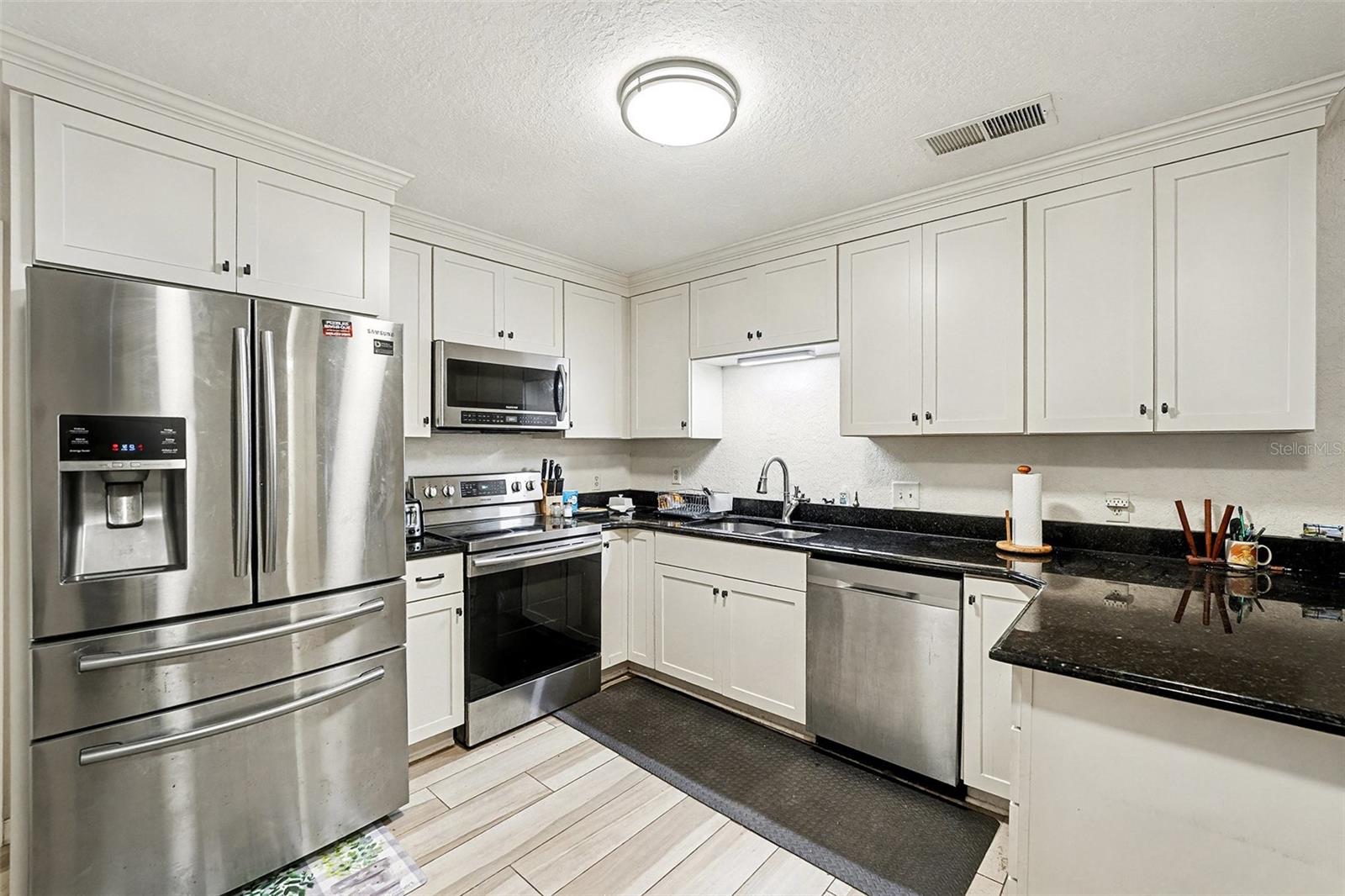 LENA VISTA SUB - Residential