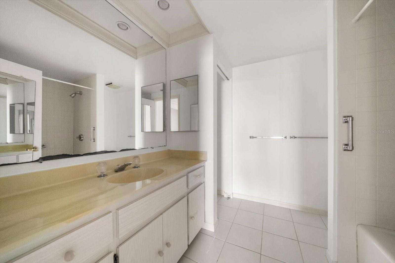 SAND KEY CONDO-SOUTH BAY - Residential