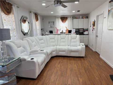 Tiny photo for 304 NE 1st Street, Chiefland, FL 32626 (MLS # OM728209)