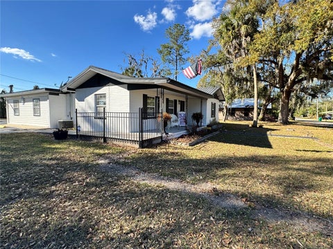 Tiny photo for 304 NE 1st Street, Chiefland, FL 32626 (MLS # OM728209)