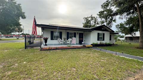 Tiny photo for 304 NE 1st Street, Chiefland, FL 32626 (MLS # OM728209)