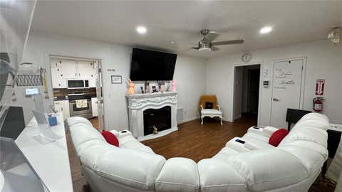 Tiny photo for 304 NE 1st Street, Chiefland, FL 32626 (MLS # OM728209)