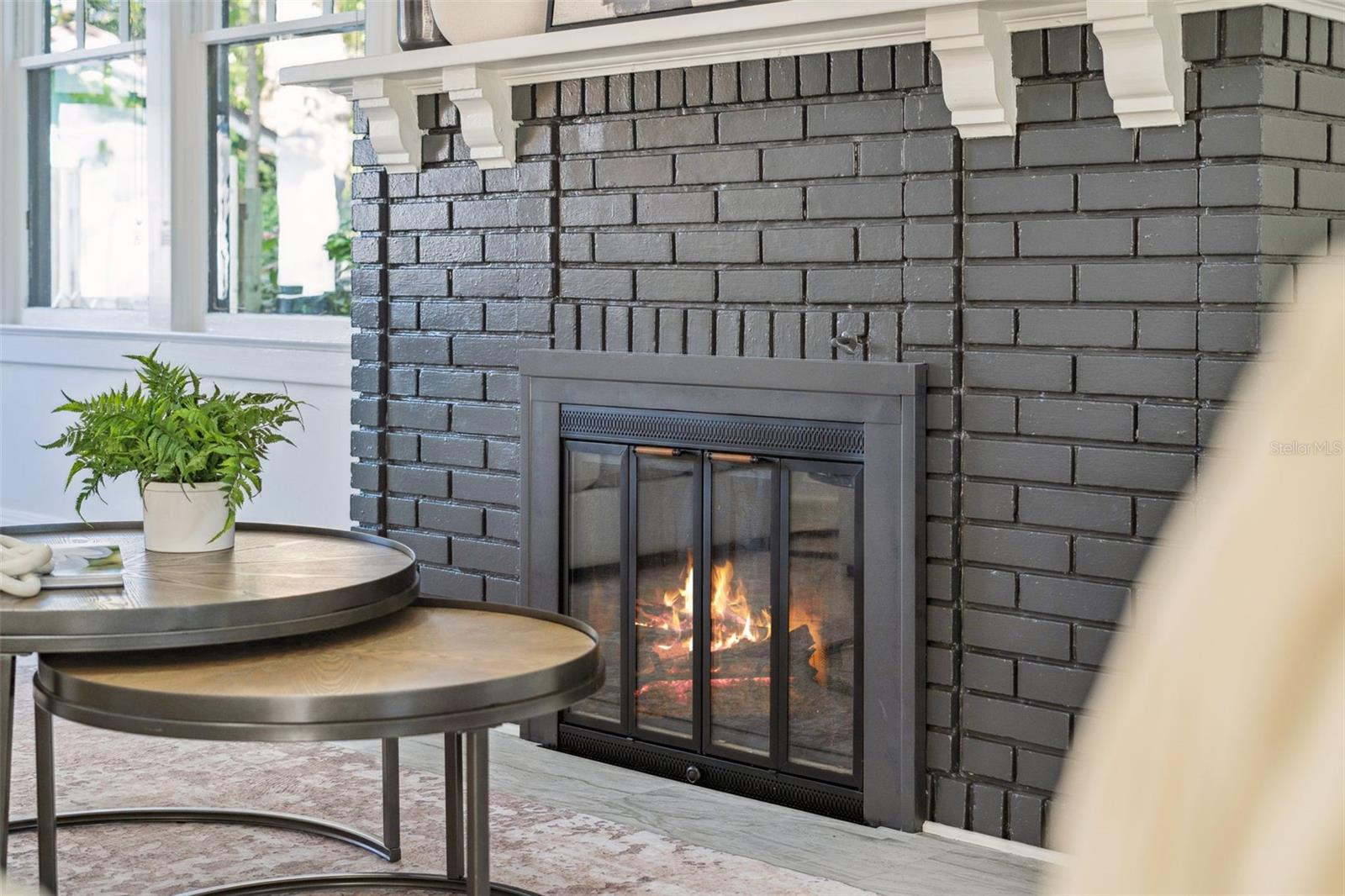 803 E HARWOOD STREET