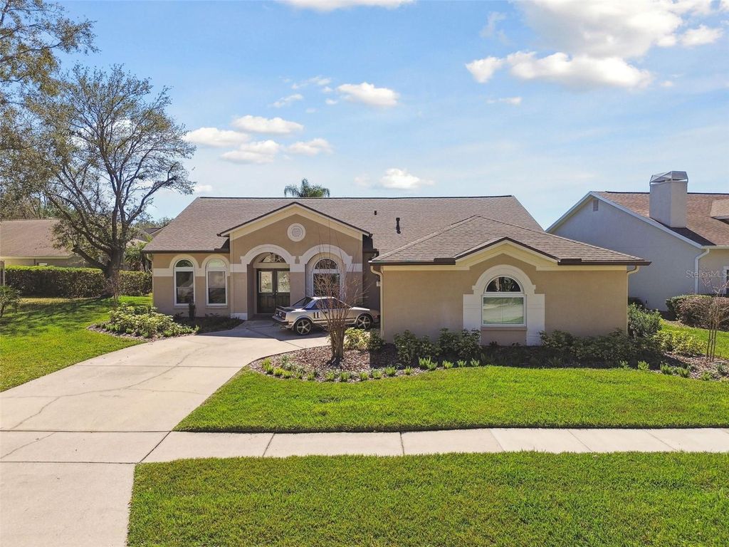 Photo of 10115 Whisper Pointe Drive, Tampa, FL 33647 (MLS # TB8350035)