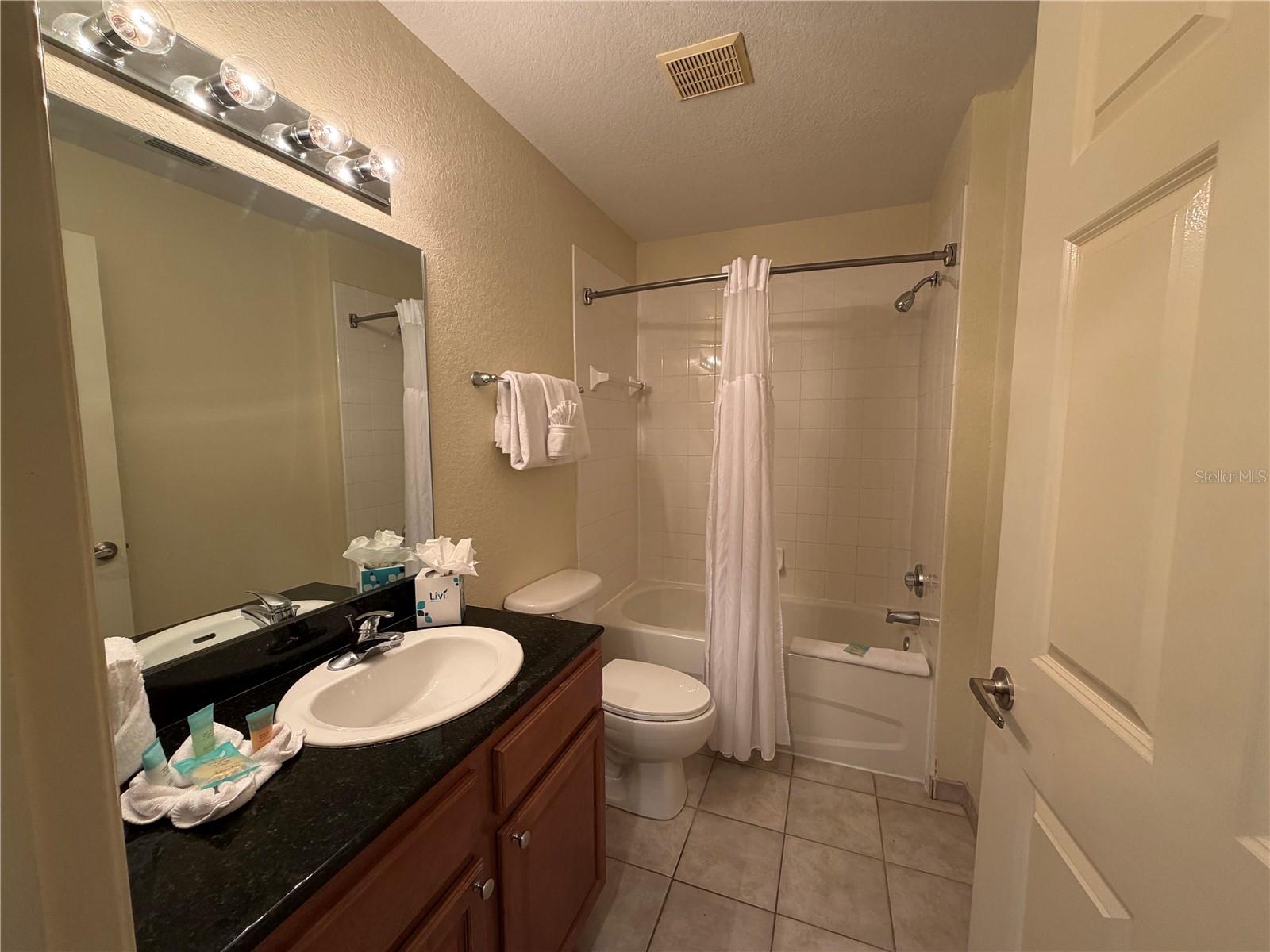 LAKE BUENA VISTA RES VLG I - Residential