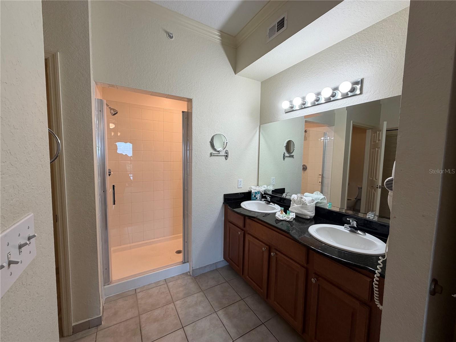 LAKE BUENA VISTA RES VLG I - Residential