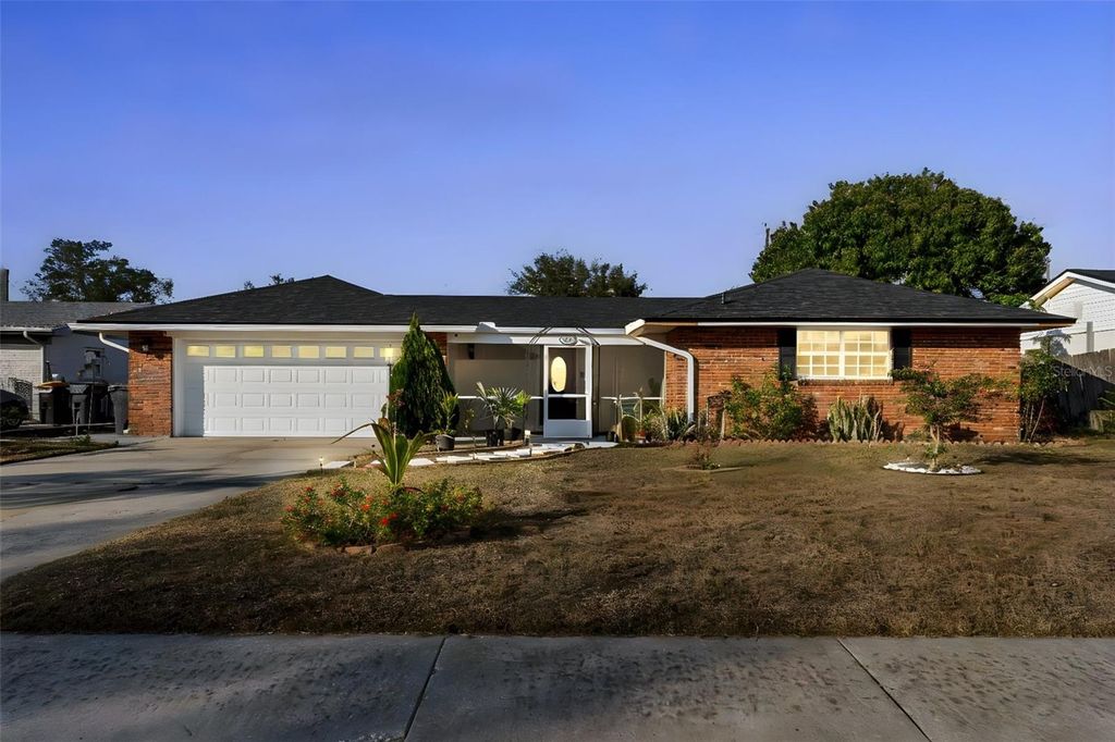 Photo of 2013 Marilyn Avenue, Winter Haven, FL 33881 (MLS # TB8468621)