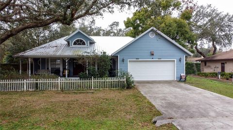 A home in LAKELAND