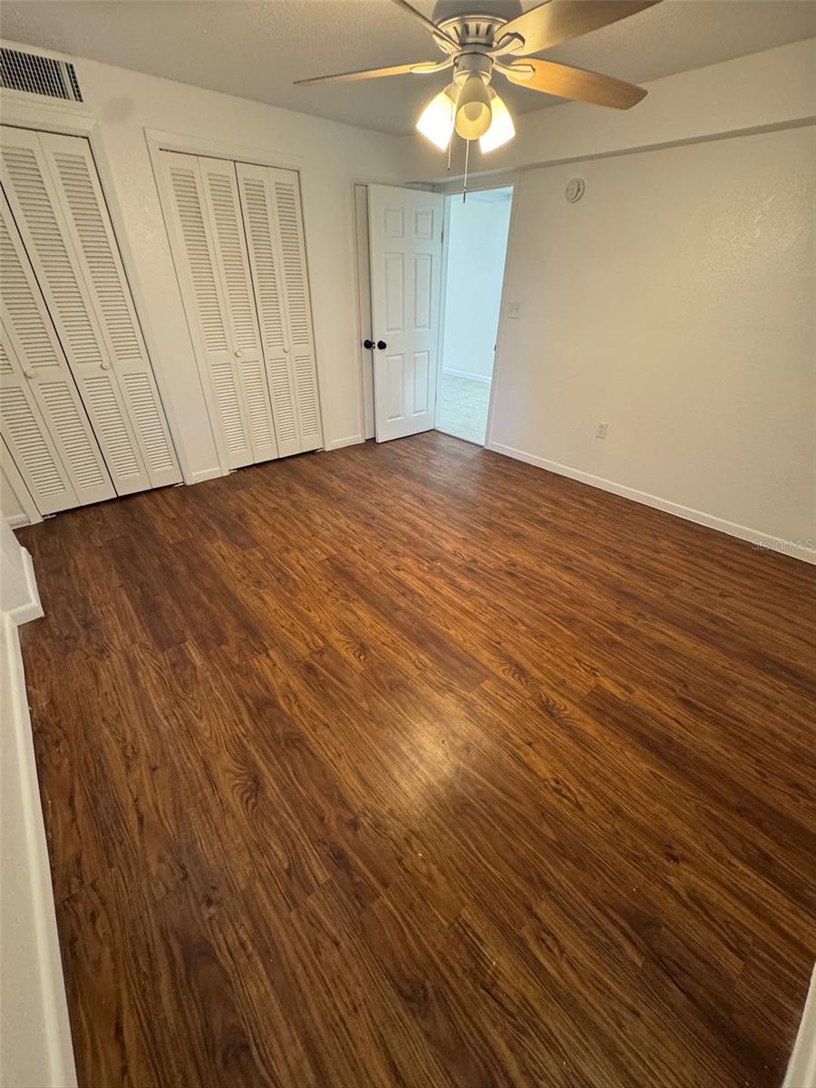 BRIARWOOD APARTMENTS - Residential Lease