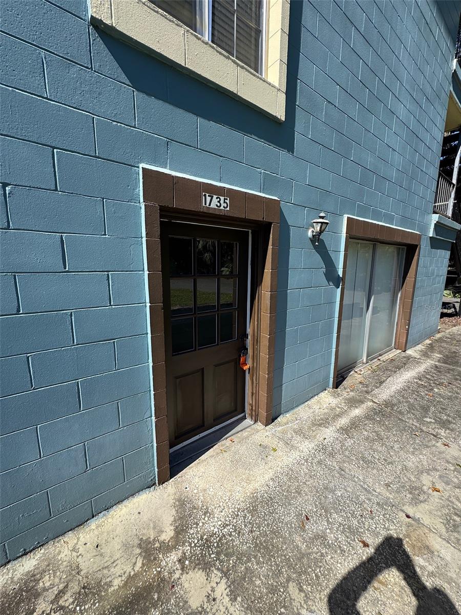 BRIARWOOD APARTMENTS - Residential Lease