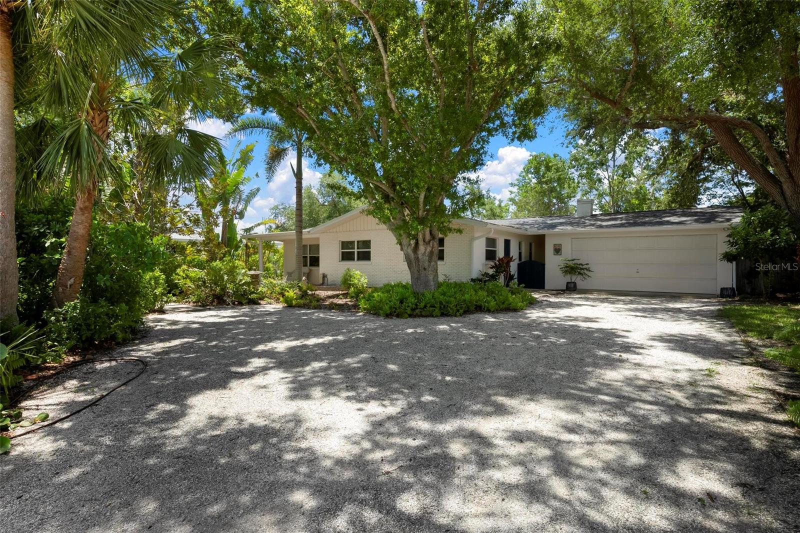 BAYSHORE ESTATES - Residential