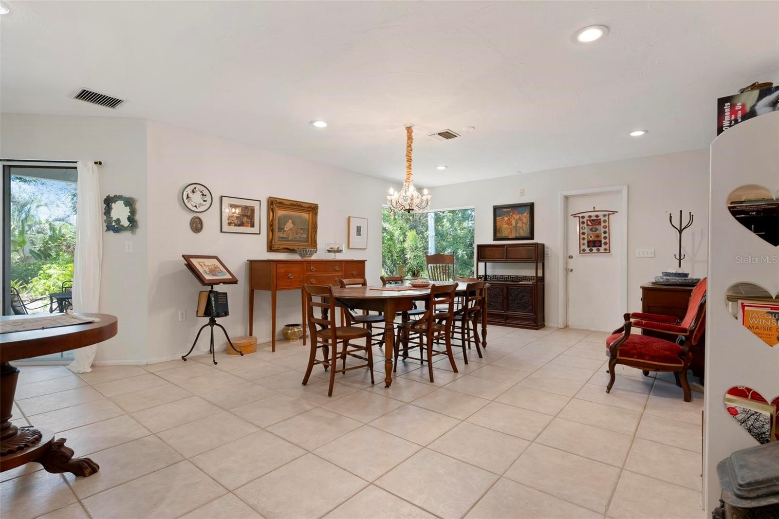 BAYSHORE ESTATES - Residential