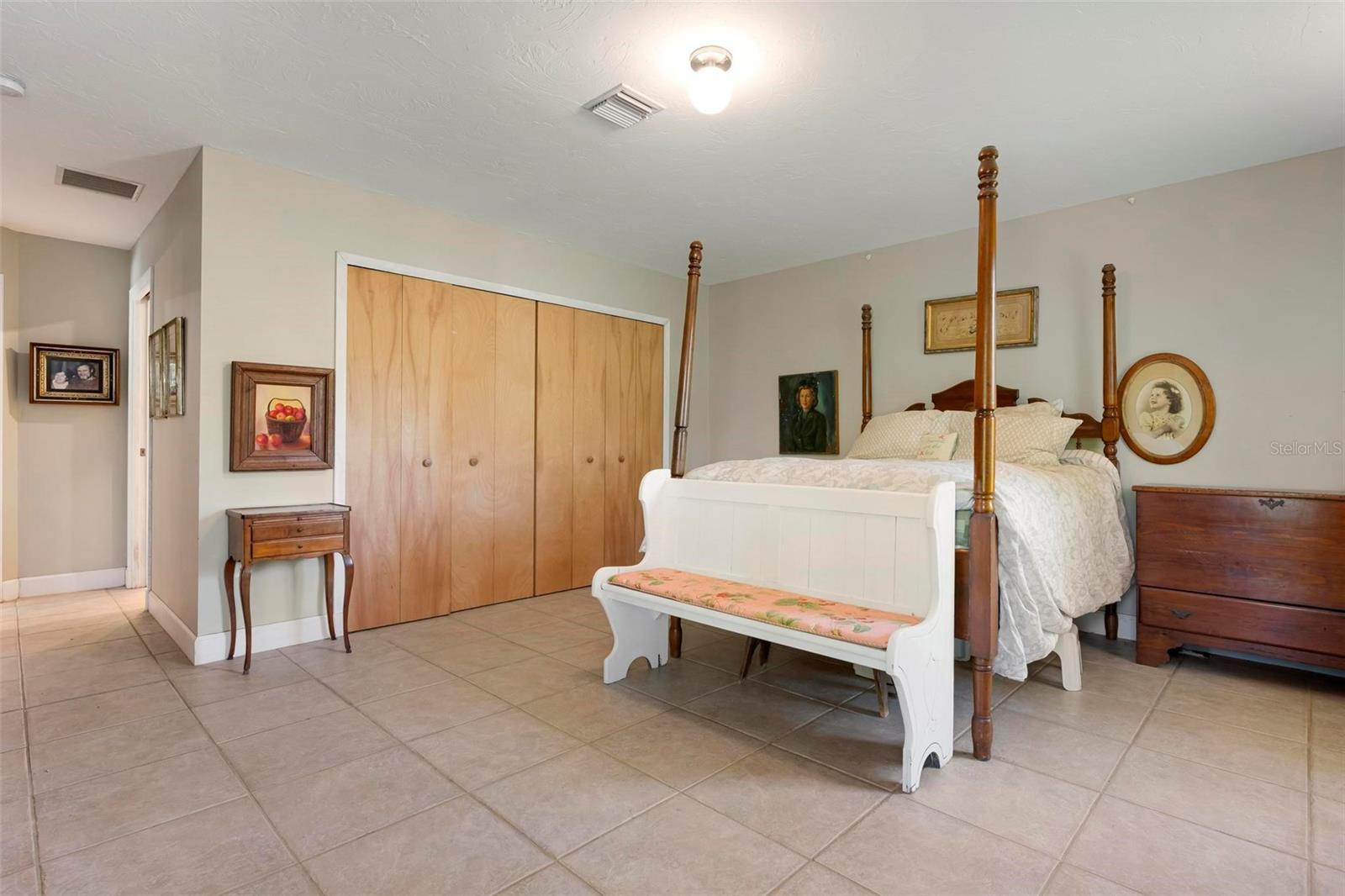 BAYSHORE ESTATES - Residential