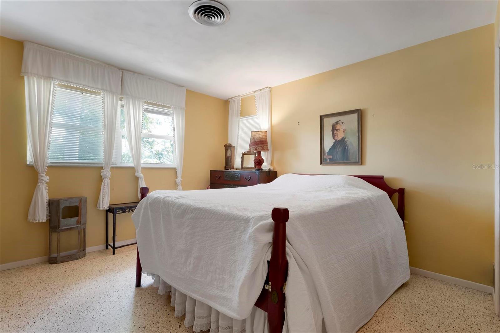 BAYSHORE ESTATES - Residential