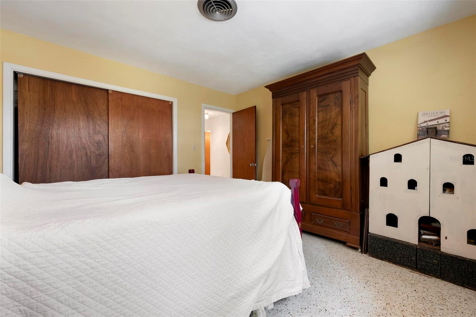 BAYSHORE ESTATES - Residential