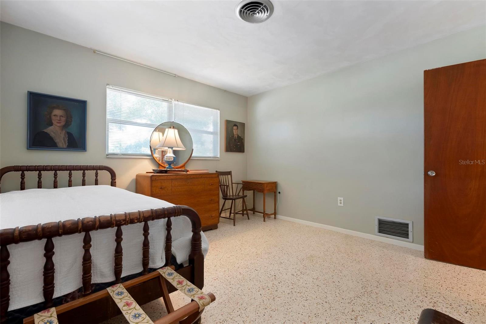 BAYSHORE ESTATES - Residential