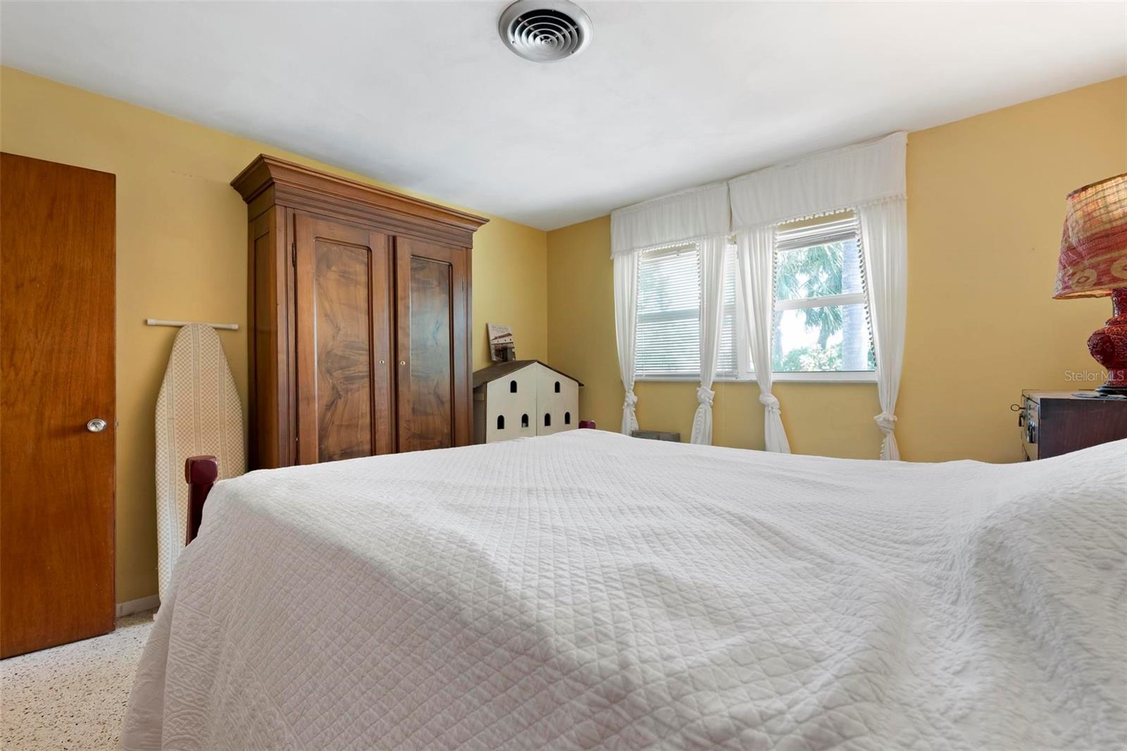 BAYSHORE ESTATES - Residential