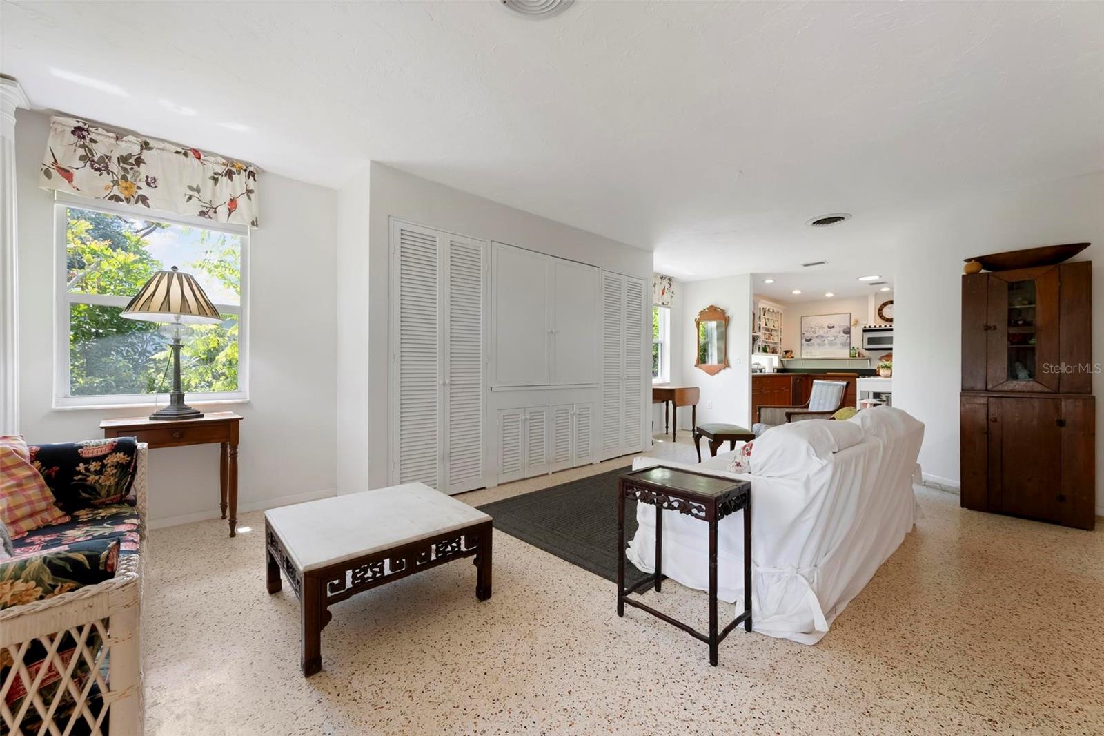 BAYSHORE ESTATES - Residential