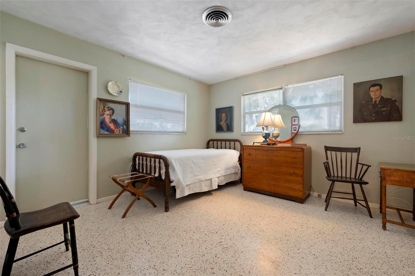 BAYSHORE ESTATES - Residential