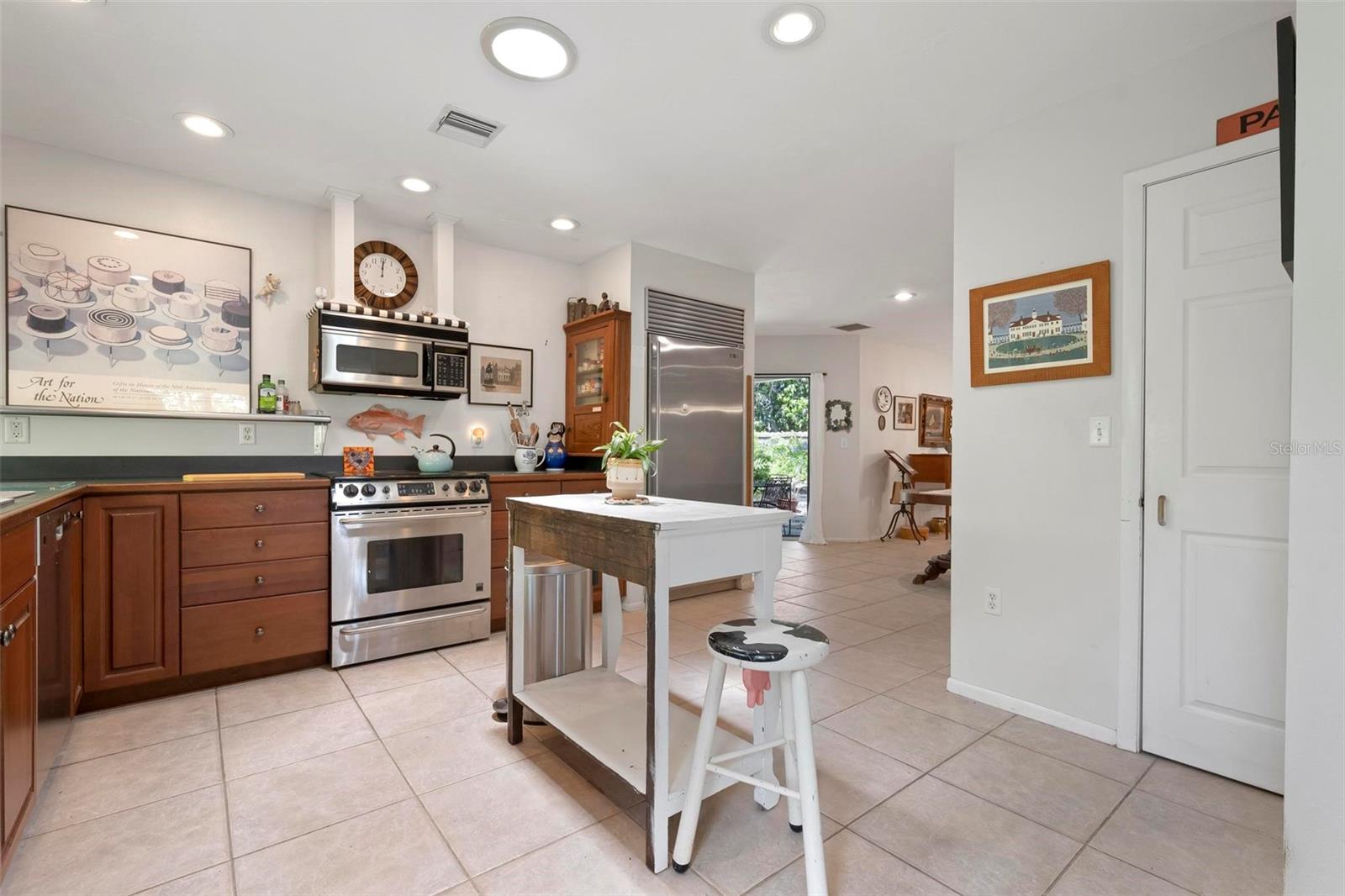 BAYSHORE ESTATES - Residential