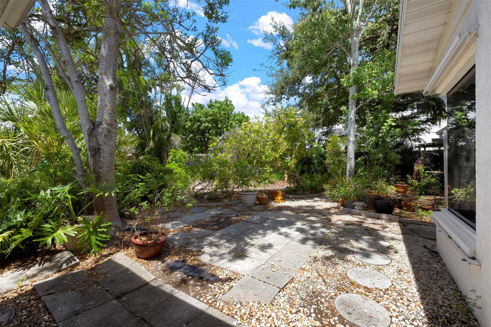 BAYSHORE ESTATES - Residential