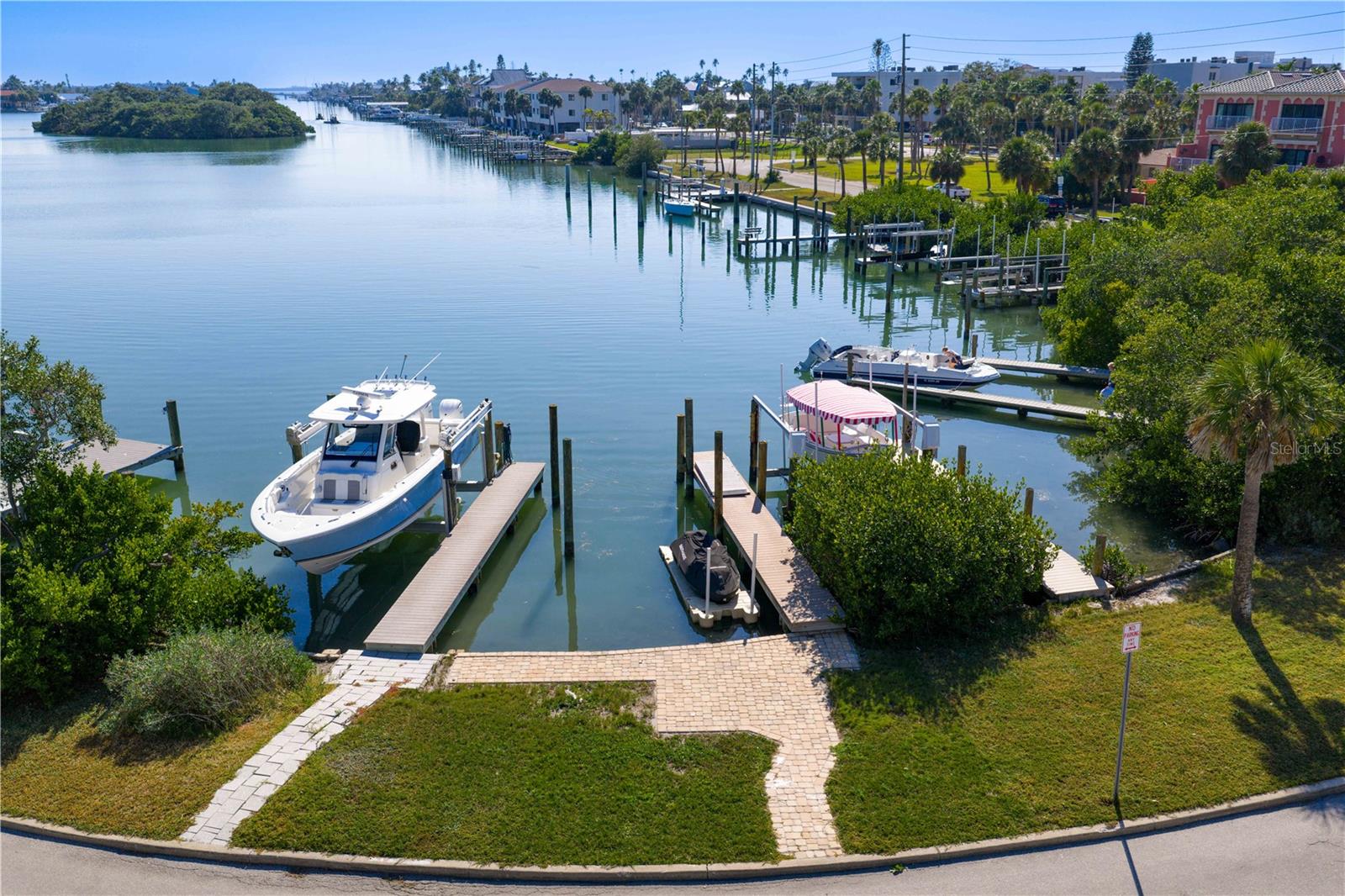 DON CE-SAR PLACE - Residential