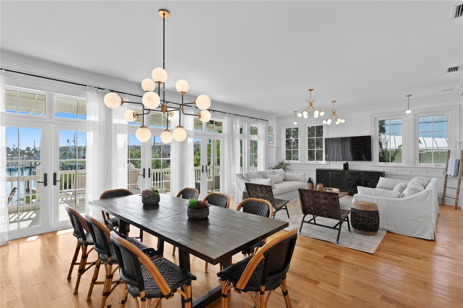 DON CE-SAR PLACE - Residential