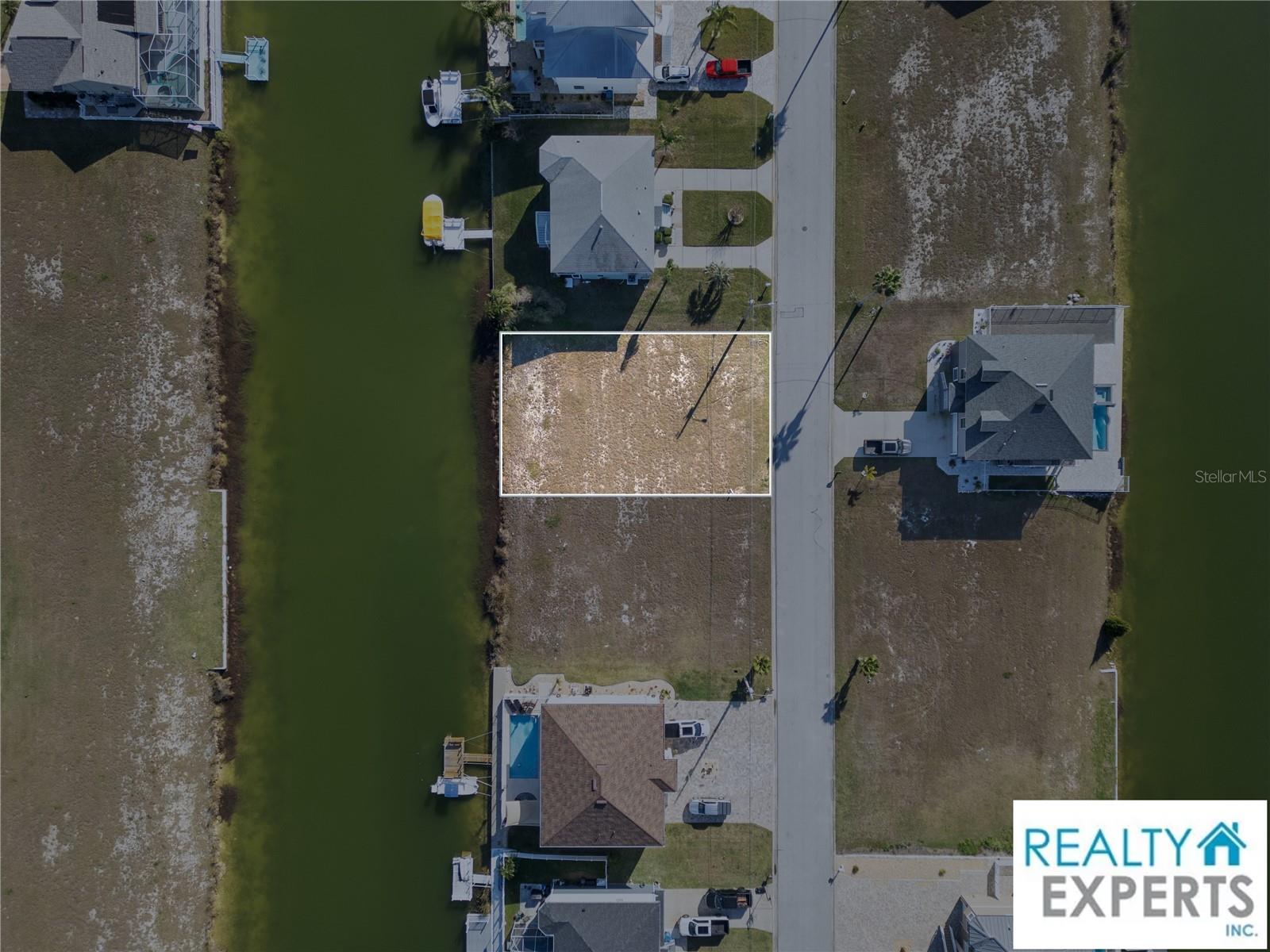 Price Improvement: Motivated seller don't miss this opportunity to build your dream home in the sought-after Hernando Beach Community. This spacious 7,500 sq. ft. lot provides the ideal setting for coastal living, with convenient access to the community boat ramp. Plus, enjoy the added benefit of low HOA fees, which include lawn maintenance once your home is complete.
Nestled in a peaceful, deed-restricted neighborhood, Hernando Beach South offers a quiet retreat with no short-term rentals allowed. Located in scenic Hernando County, you’ll be just minutes from Weeki Wachee Springs State Park, where you can kayak, paddleboard, and even swim alongside manatees. Nearby, you'll also find great dining, shopping, and entertainment options.
Don't miss this incredible opportunity to create your own waterfront oasis!"** Owner financing may be an option depending on the terms.