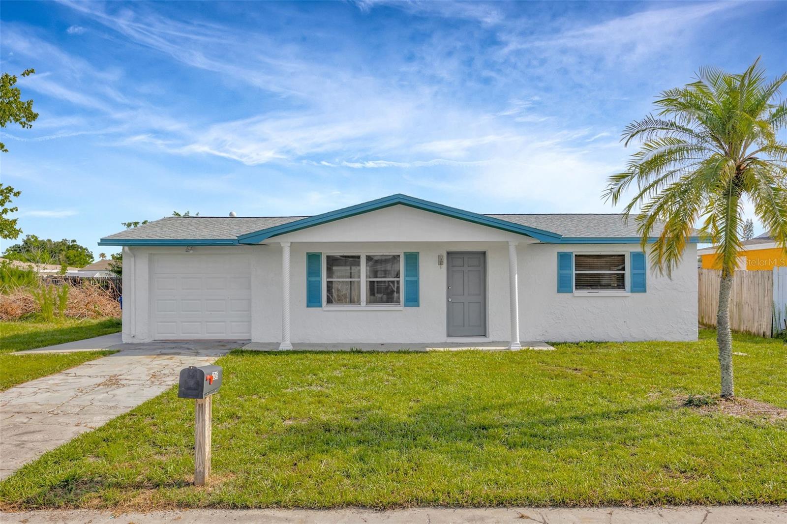 You don't want to miss this! This adorable 2 bedroom, 1 bathroom home, located in Holiday, may be the perfect place for you! With fresh paint, new wood fence, a large backyard, a covered patio, and more. Schedule an appoitment today to view this home!