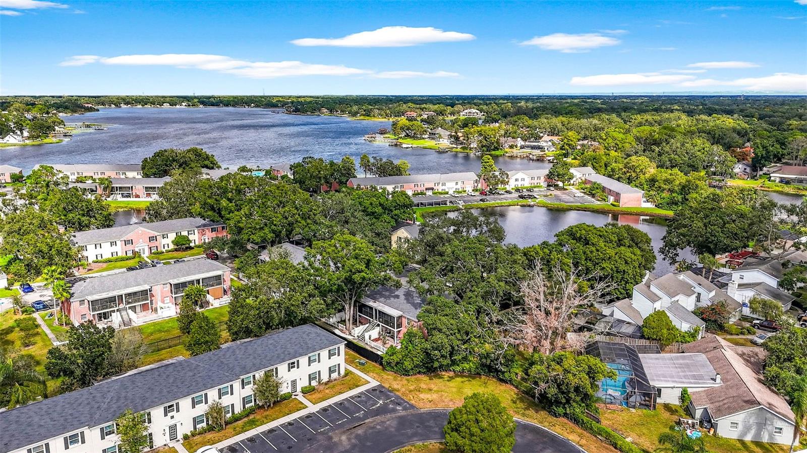 WHISPERING OAKS - Residential