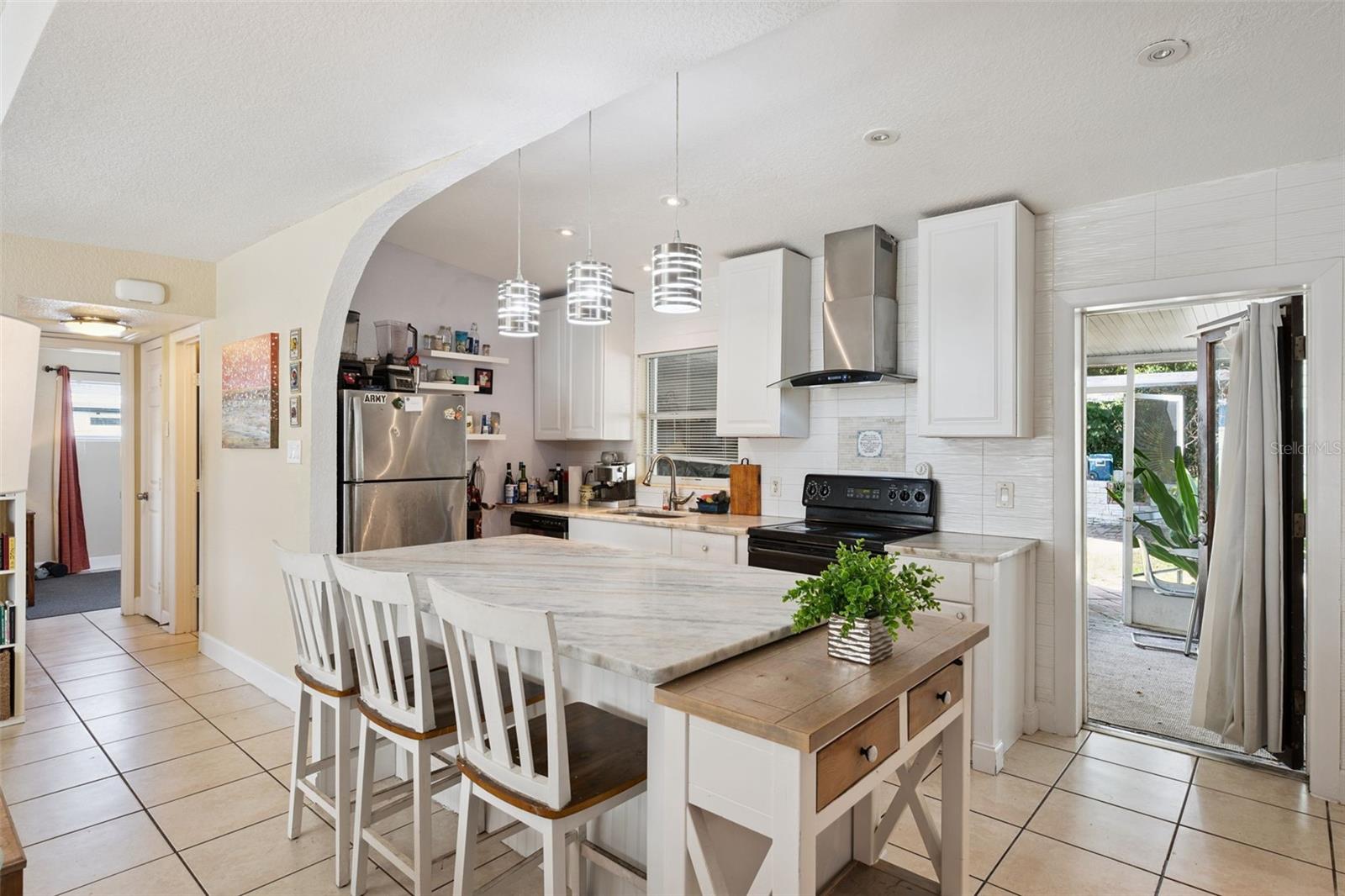 1104 MALCOM ROAD