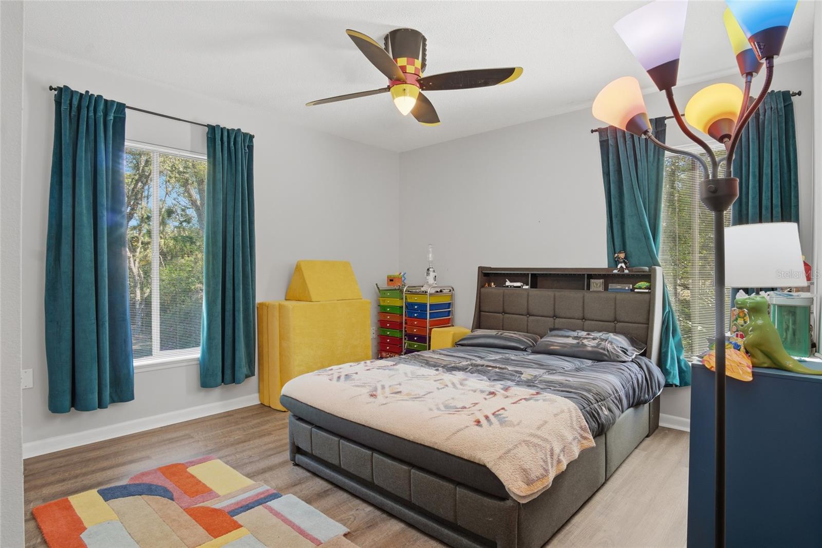 OAK HOLLOW - Residential