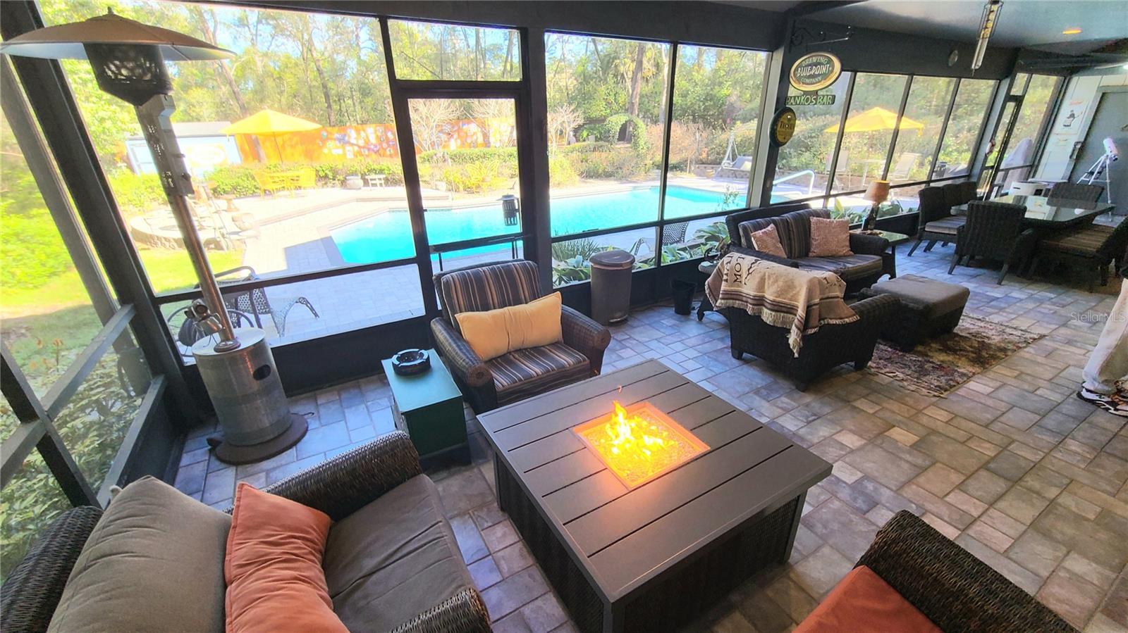 OAK HOLLOW - Residential