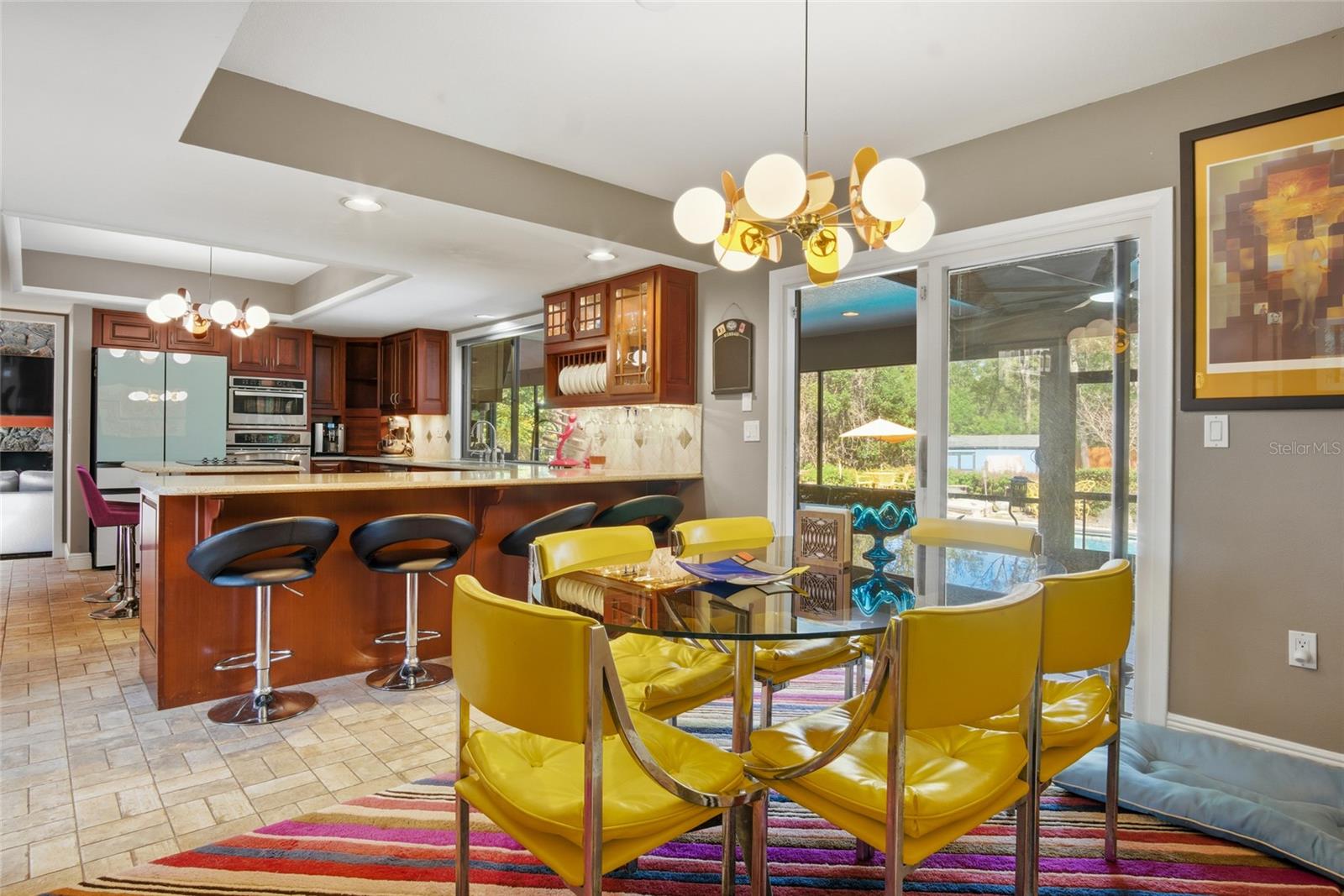 OAK HOLLOW - Residential