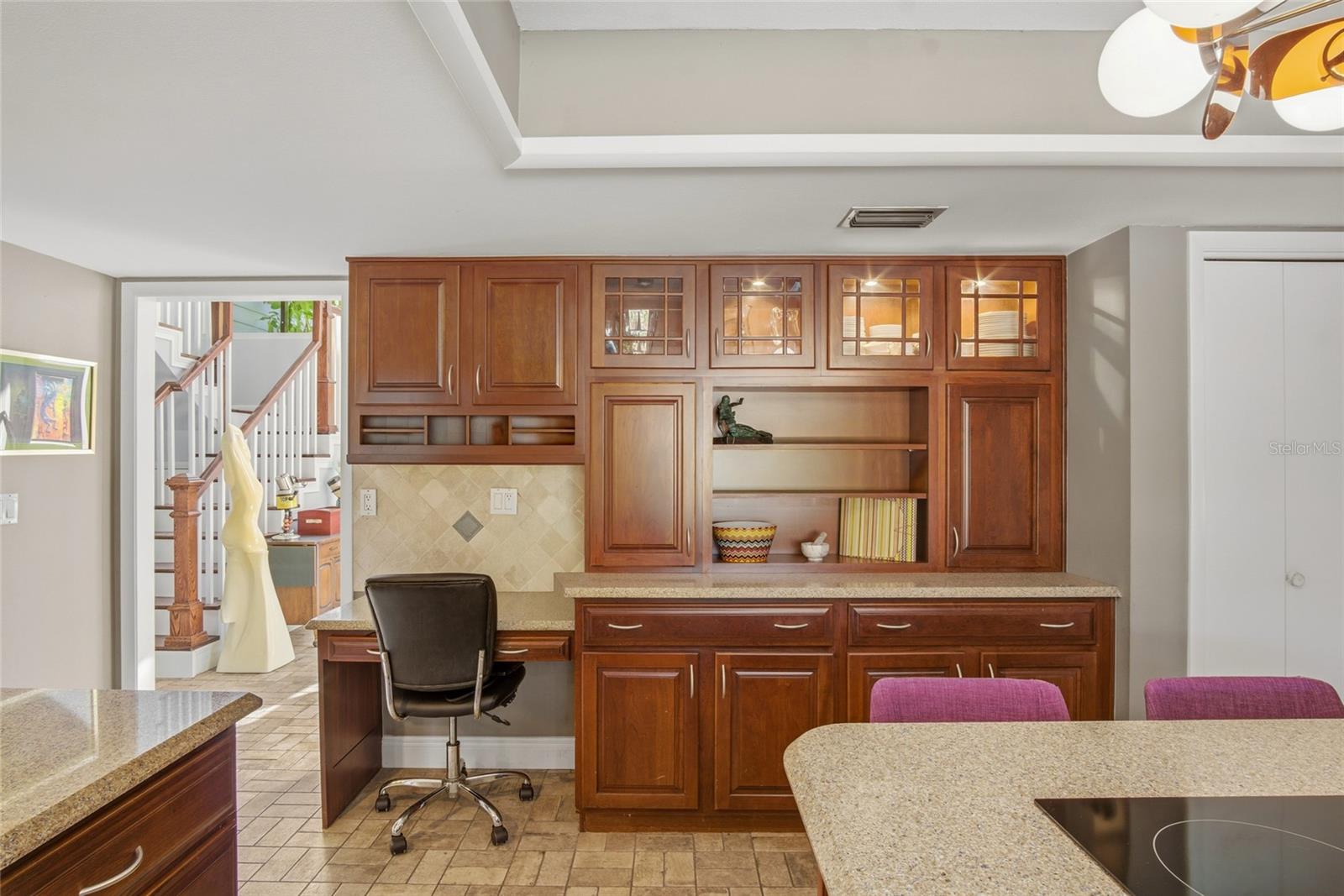 OAK HOLLOW - Residential