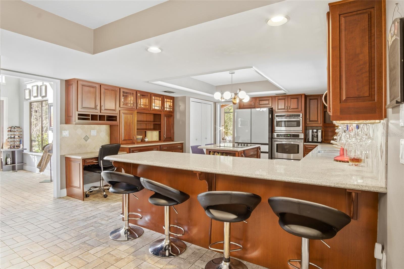 OAK HOLLOW - Residential