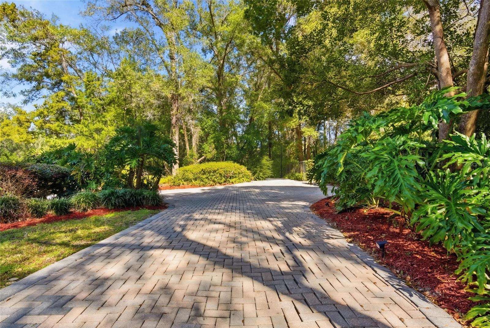 OAK HOLLOW - Residential