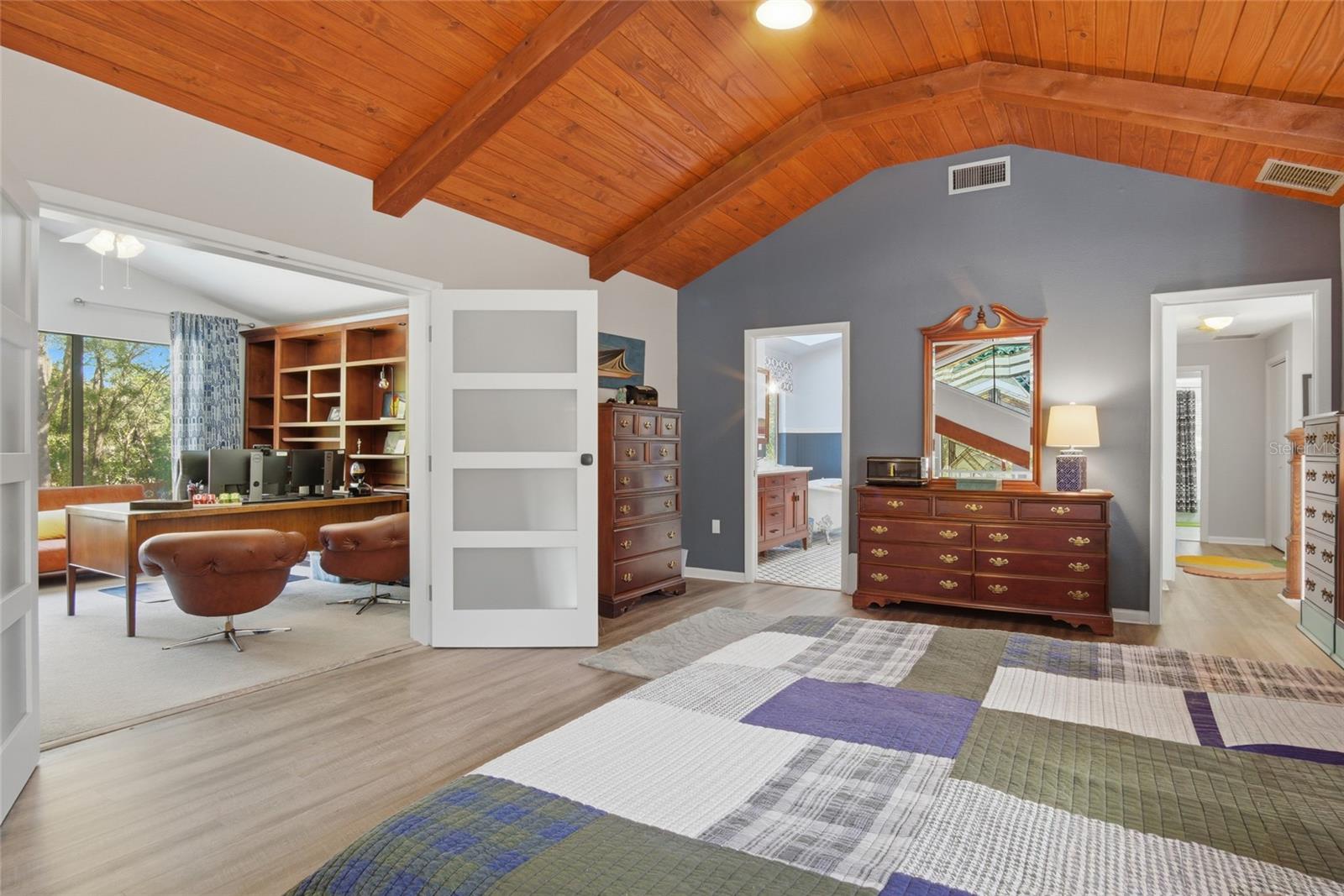 OAK HOLLOW - Residential